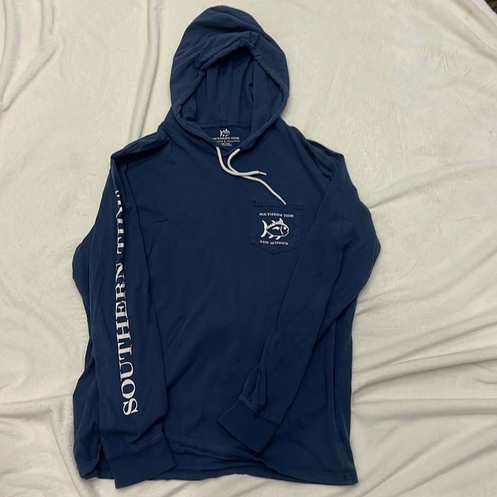 Boys size large Southern Tide long sleeve T with hood.  Blue. Graphic on back